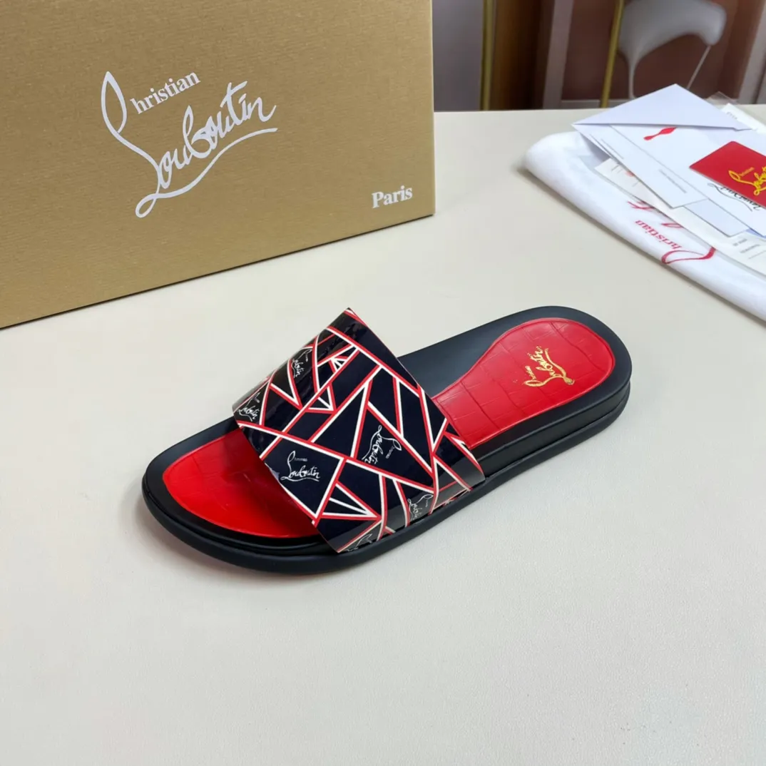 [CL red sole shoes] P: 300💰 size 38-45 Men's classic slippers, made on the official website 1:1, the original factory specializes in original materials ➖ OEM 3D printing pattern production ➖ Ultra-light non-slip outsole. Super fashionable and super comfortable, handsome on the feet, a must-have for men in summer! !